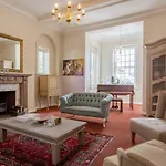 Rhonda\'S Manor Boutique Guesthouse