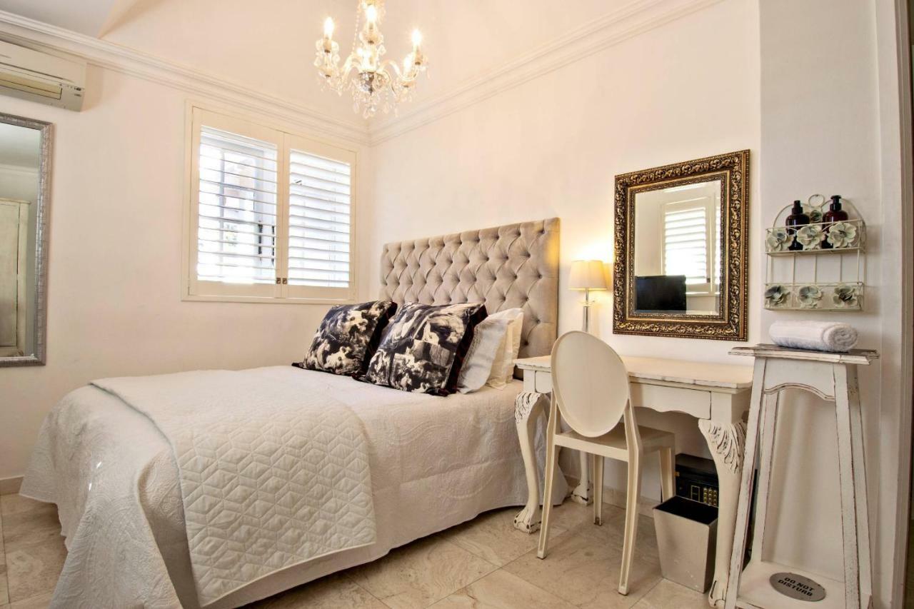 Rhonda's Manor Boutique Guest House