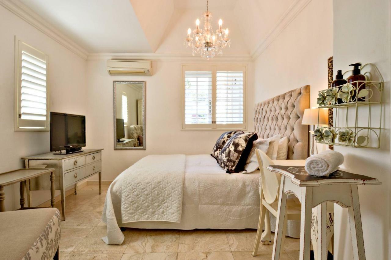 Rhonda's Manor Boutique Guest House