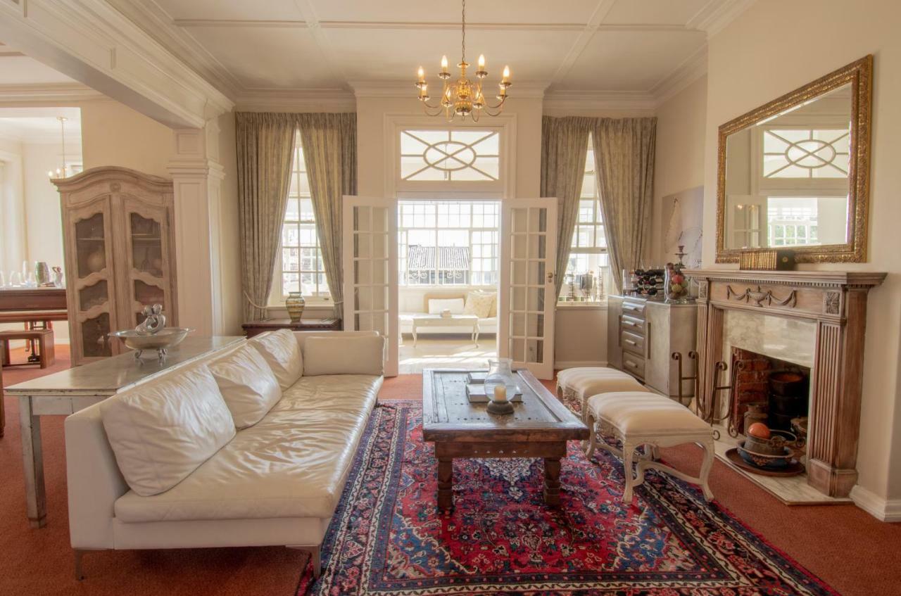 Rhonda's Manor Guest house
