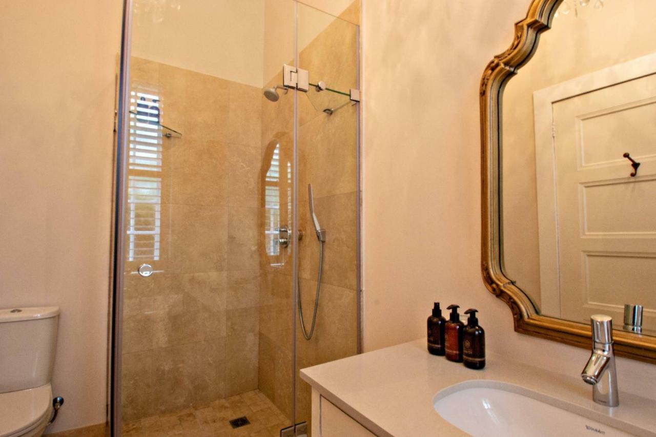 Rhonda's Manor Boutique Guest House