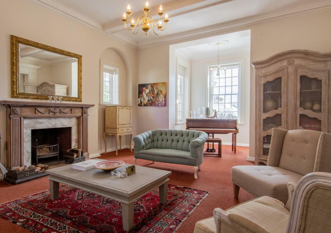 Rhonda's Manor Guest house